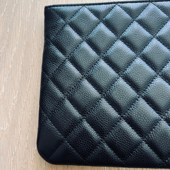 CHANEL O Case Quilted Caviar Leather Clutch Black Chanel O Case Authentic Black Caviar Silver Hardware Quilted Brand New